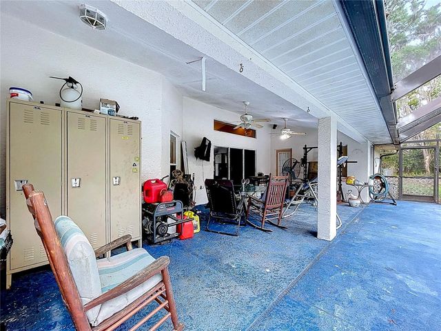 8402 SOUTHWOOD PINES STREET, Lithia, FL 33547