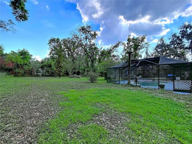 8402 SOUTHWOOD PINES STREET, Lithia, FL 33547