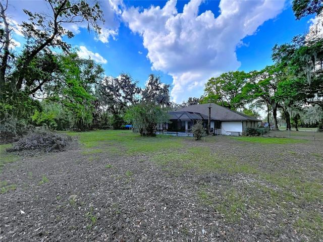 8402 SOUTHWOOD PINES STREET, Lithia, FL 33547