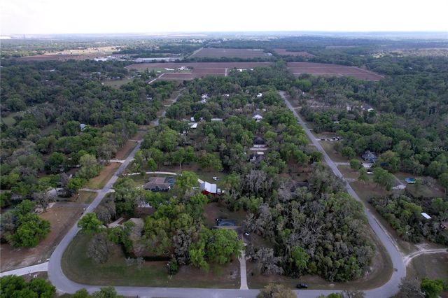 8402 SOUTHWOOD PINES STREET, Lithia, FL 33547