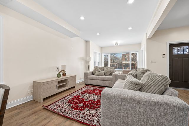 7413 S King Drive, Chicago, IL 60619