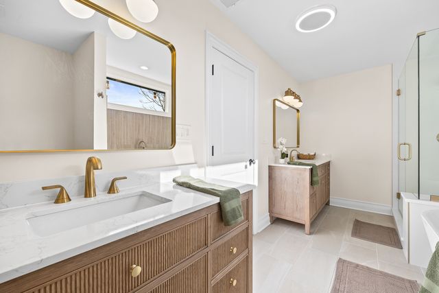 7413 S King Drive, Chicago, IL 60619