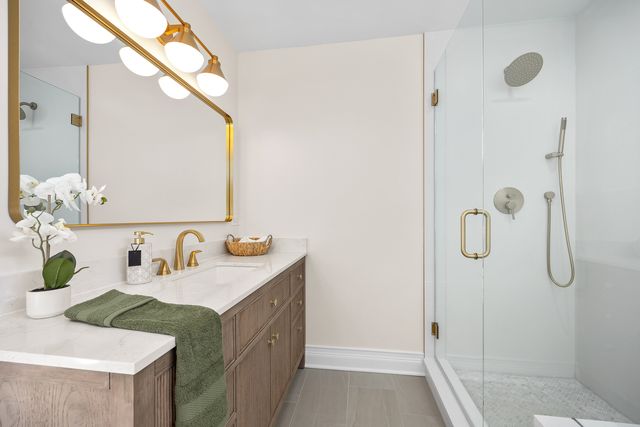 7413 S King Drive, Chicago, IL 60619