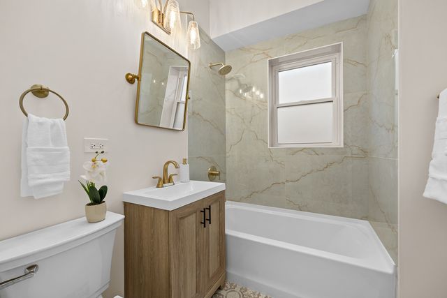 7413 S King Drive, Chicago, IL 60619