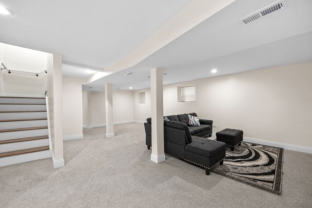 7413 S King Drive, Chicago, IL 60619