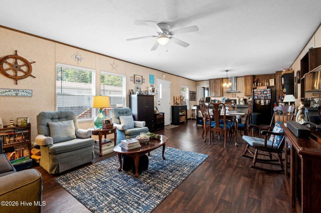 211 NE 76th Street, Oak Island, NC 28465