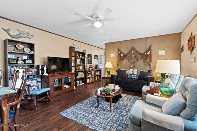 211 NE 76th Street, Oak Island, NC 28465