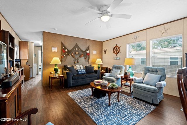 211 NE 76th Street, Oak Island, NC 28465