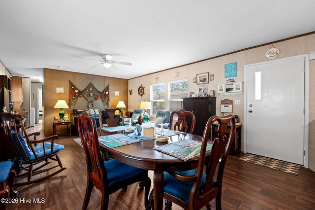 211 NE 76th Street, Oak Island, NC 28465