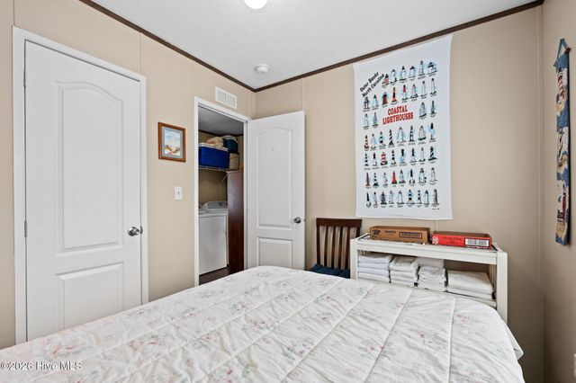 211 NE 76th Street, Oak Island, NC 28465