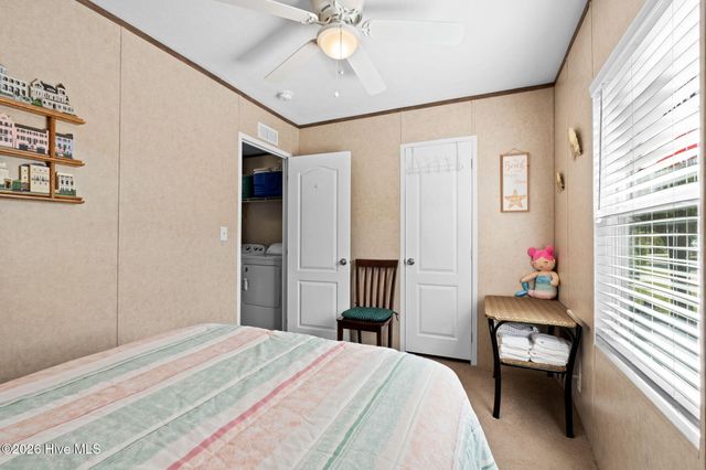 211 NE 76th Street, Oak Island, NC 28465
