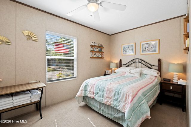 211 NE 76th Street, Oak Island, NC 28465