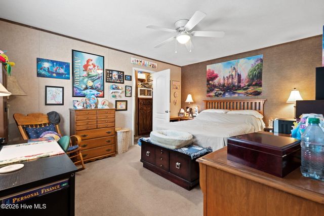 211 NE 76th Street, Oak Island, NC 28465