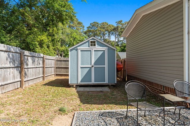 211 NE 76th Street, Oak Island, NC 28465