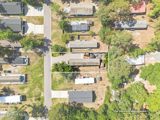 211 NE 76th Street, Oak Island, NC 28465
