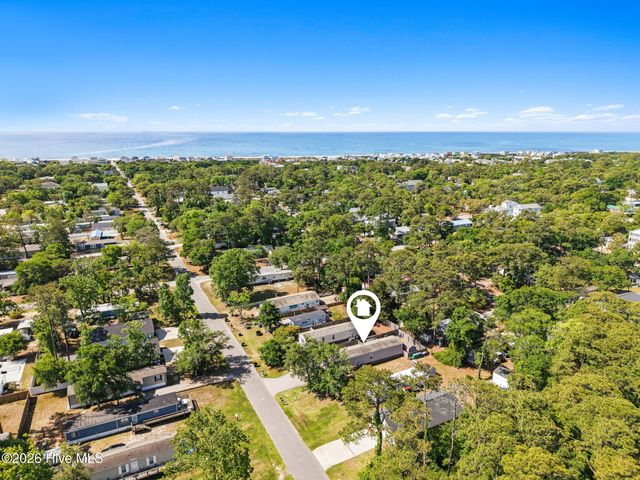 211 NE 76th Street, Oak Island, NC 28465
