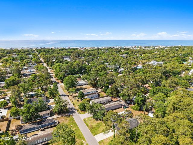 211 NE 76th Street, Oak Island, NC 28465