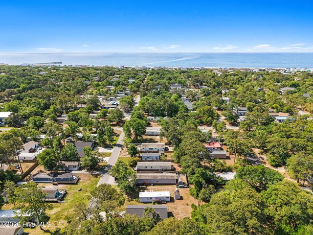 211 NE 76th Street, Oak Island, NC 28465