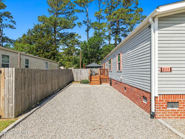211 NE 76th Street, Oak Island, NC 28465