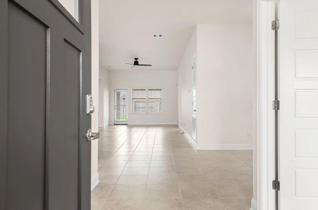 13221 Lago Acero Lane, Texas City, TX 77568