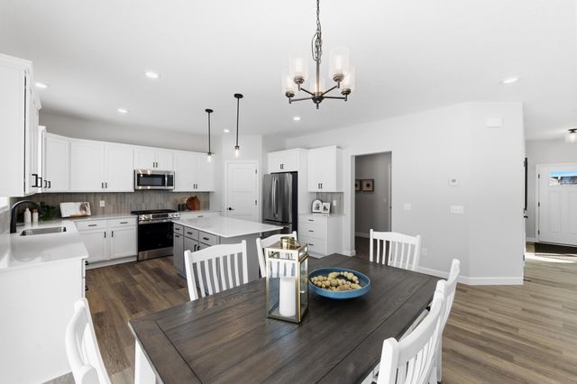1730 Bobcat Way, New Richmond, WI 54017