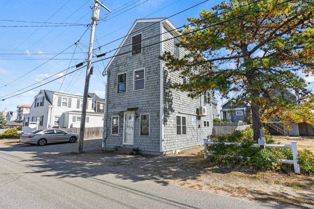 341 Ocean Avenue # 1, Wells, ME 04090