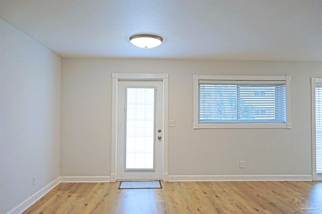 710 Scenic Hwy 221, Pensacola, FL 32503