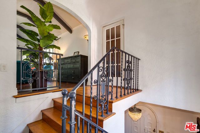 139 S Rexford Drive, Beverly Hills, CA 90212