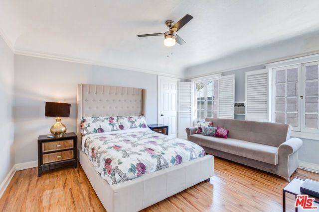 139 S Rexford Drive, Beverly Hills, CA 90212