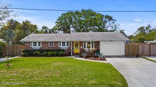 718 VECUNA Road, Atlantic Beach, FL 32233