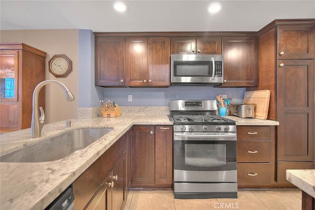 6776 Bradford Court, Chino, CA 91710