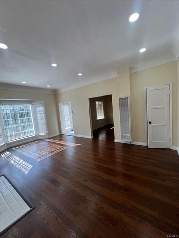 1933 S Corning, Los Angeles, CA 90034