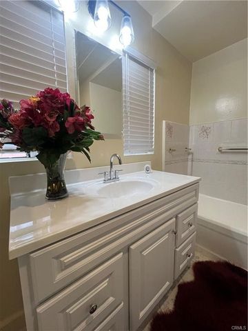 1933 S Corning, Los Angeles, CA 90034
