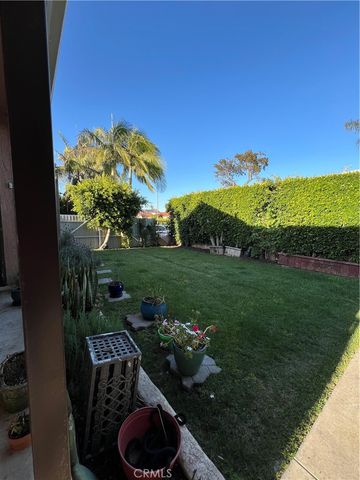 1933 S Corning, Los Angeles, CA 90034