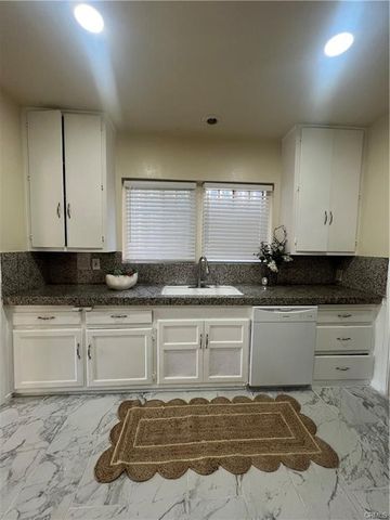 1933 S Corning, Los Angeles, CA 90034