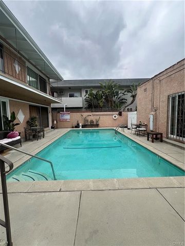 1933 S Corning, Los Angeles, CA 90034