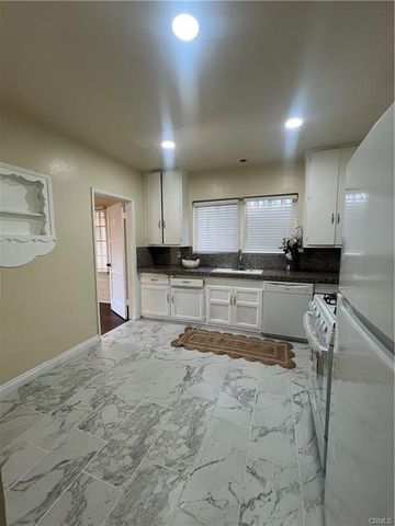 1933 S Corning, Los Angeles, CA 90034