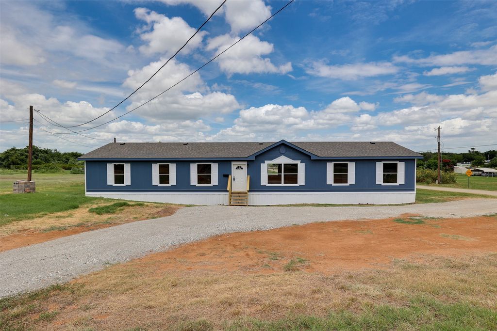 1399 Highland Circle, Springtown, TX 76082