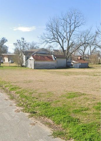 906 Rice Street, Hempstead, TX 77445
