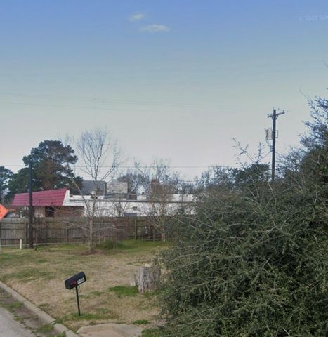 906 Rice Street, Hempstead, TX 77445