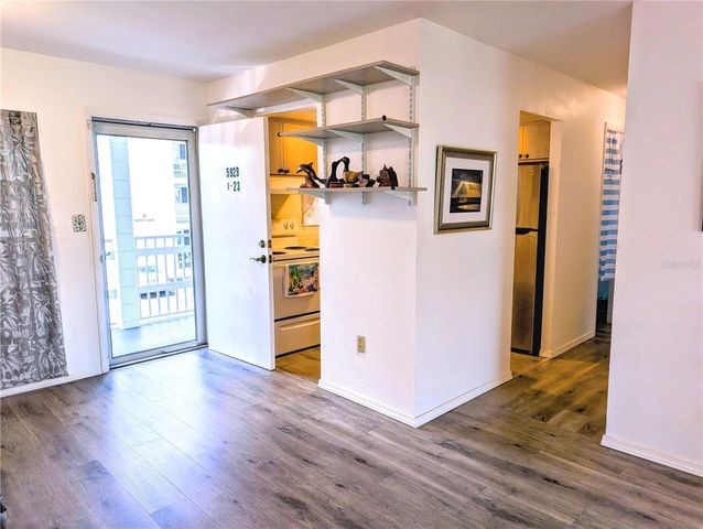 5929 EASY STREET I-23, Bradenton, FL 34207