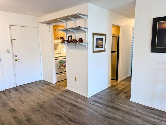 5929 EASY STREET I-23, Bradenton, FL 34207