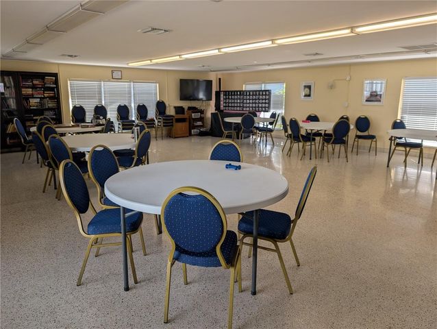 5929 EASY STREET I-23, Bradenton, FL 34207