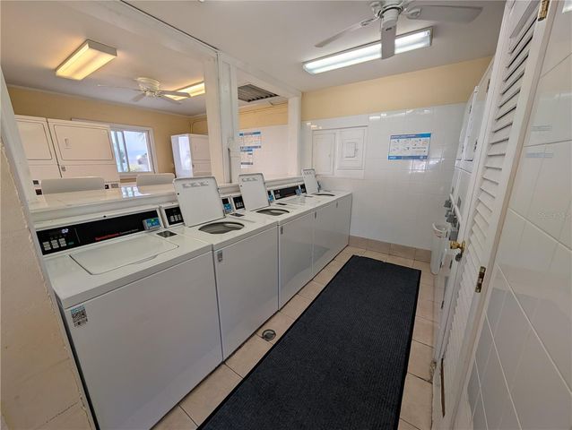 5929 EASY STREET I-23, Bradenton, FL 34207