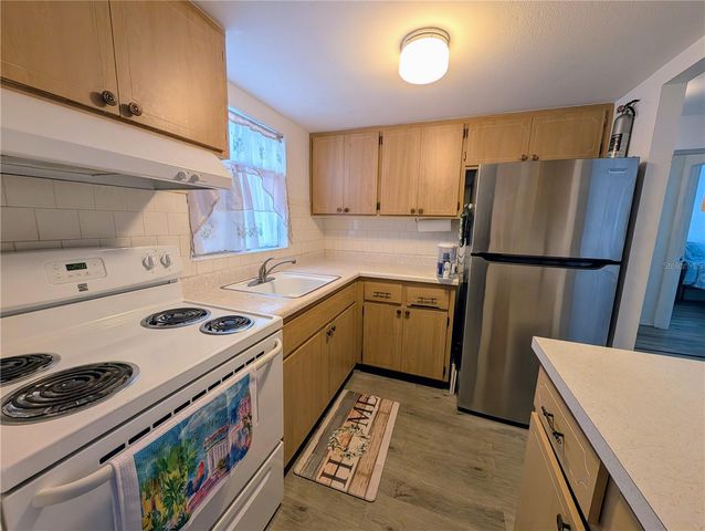 5929 EASY STREET I-23, Bradenton, FL 34207