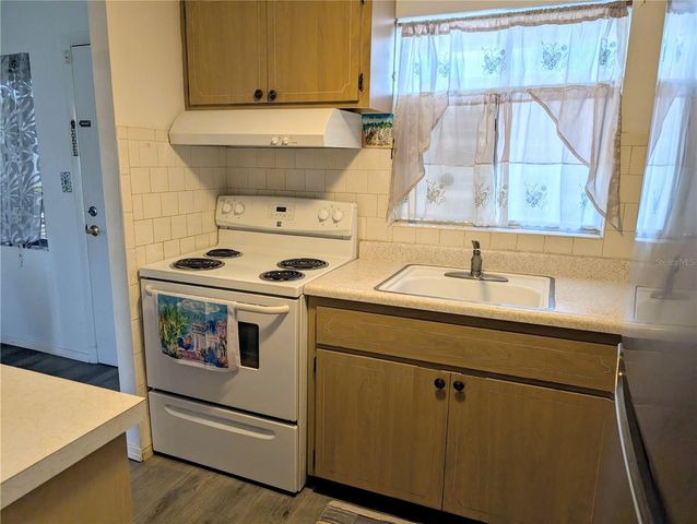 5929 EASY STREET I-23, Bradenton, FL 34207