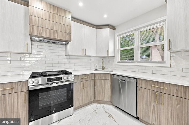 204 BELLE ARBOR DR, Cherry Hill, NJ 08034
