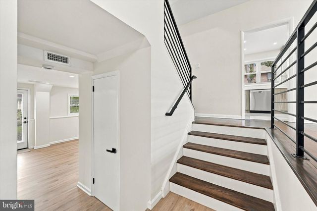 204 BELLE ARBOR DR, Cherry Hill, NJ 08034