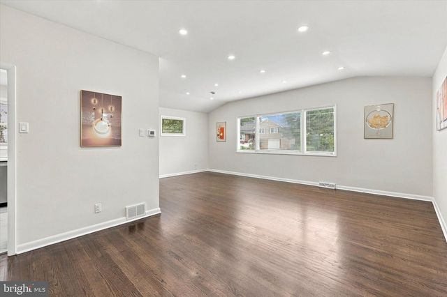204 BELLE ARBOR DR, Cherry Hill, NJ 08034