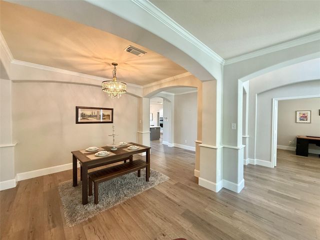 251 N Maple Glade Circle, The Woodlands, TX 77382